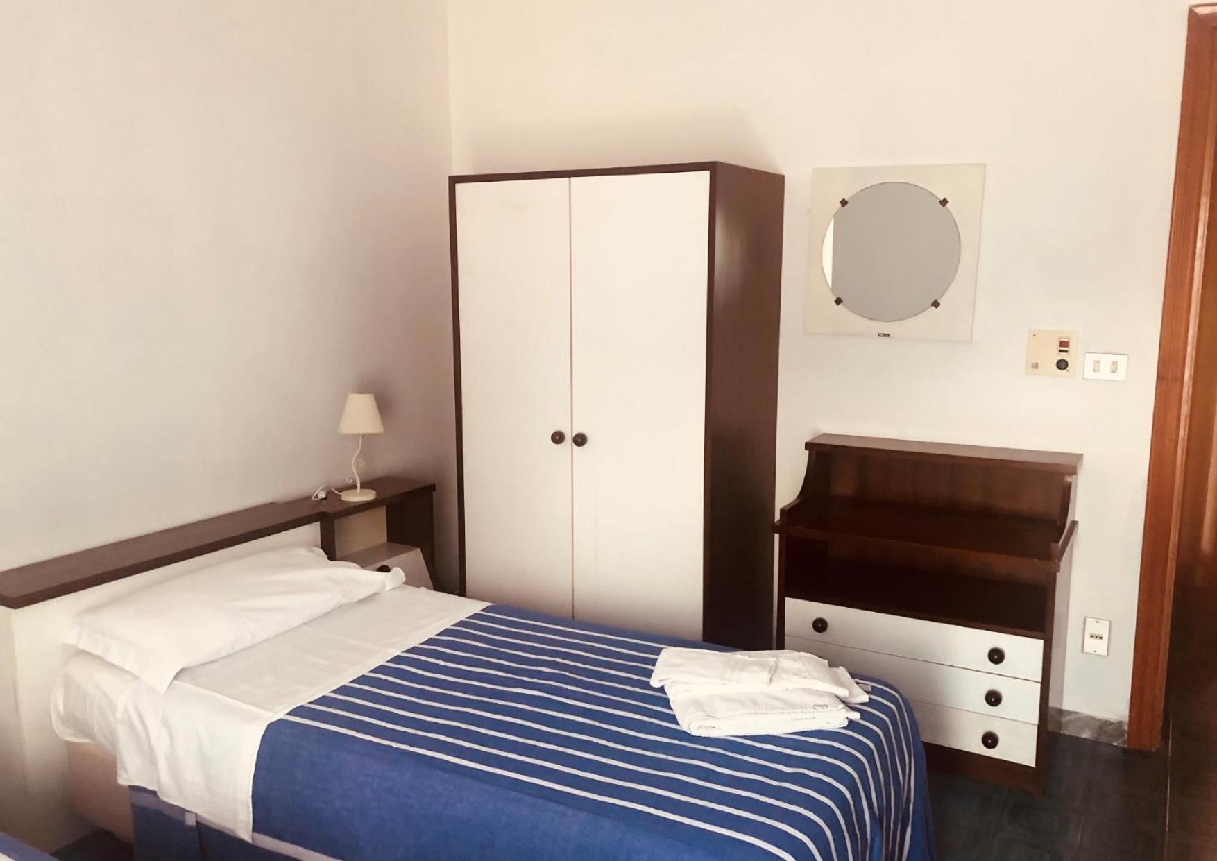 Hotel Mediterraneo Guardia Piemontese Terme Eksteriør bilde