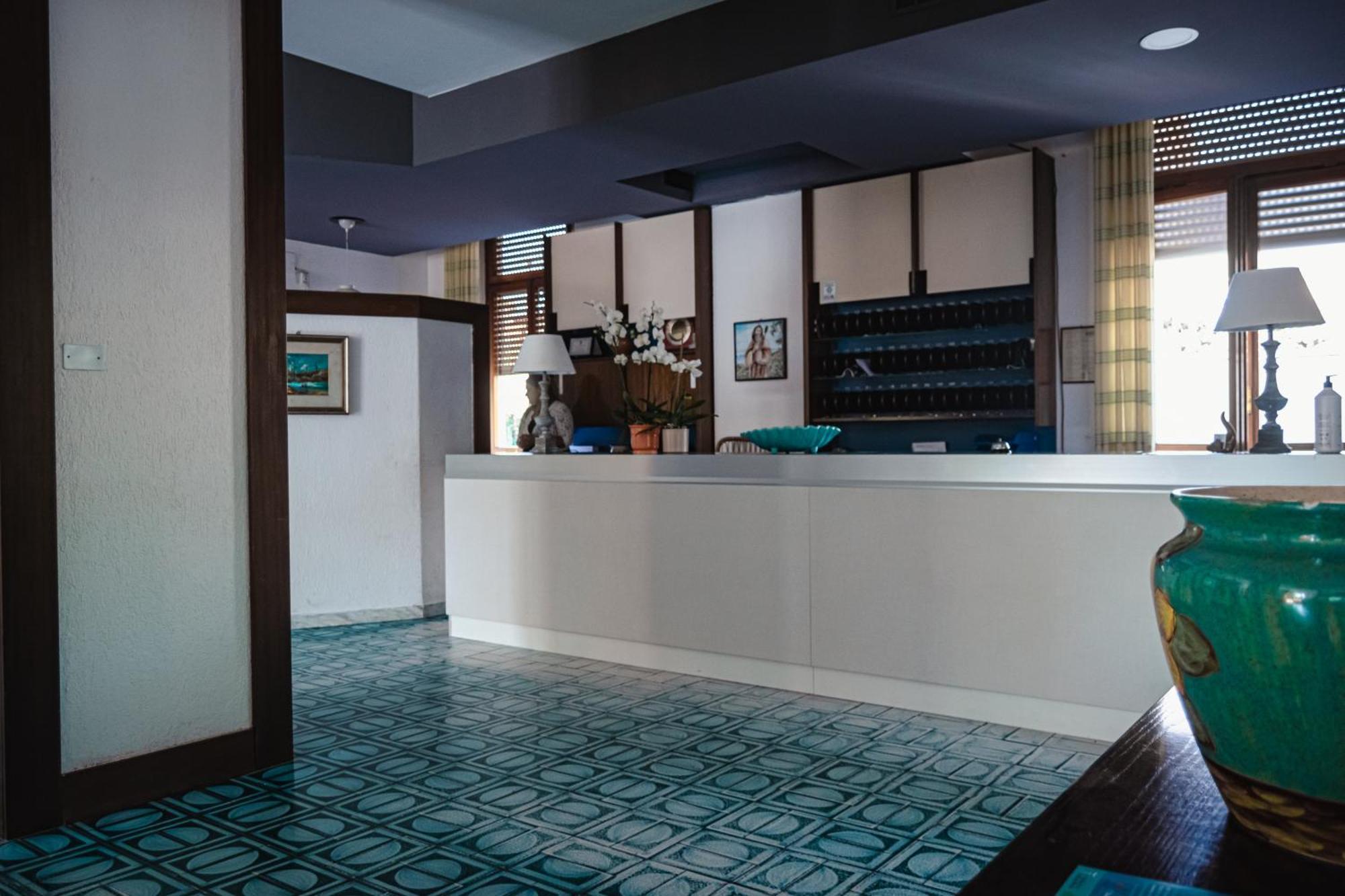 Hotel Mediterraneo Guardia Piemontese Terme Eksteriør bilde